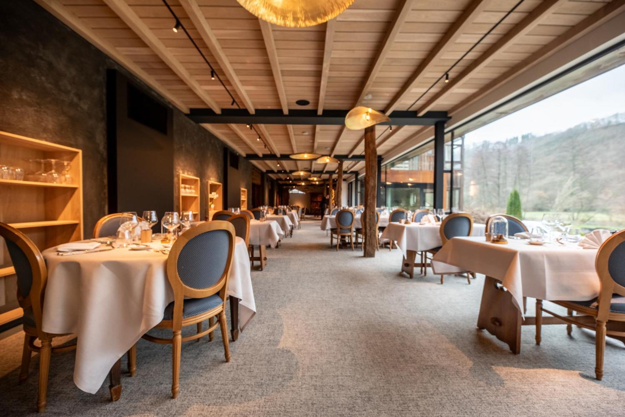 Hostellerie La Claire Fontaine, Logis Hotels & Spa ラ・ロシュ・アン・アルデンヌ エクステリア 写真