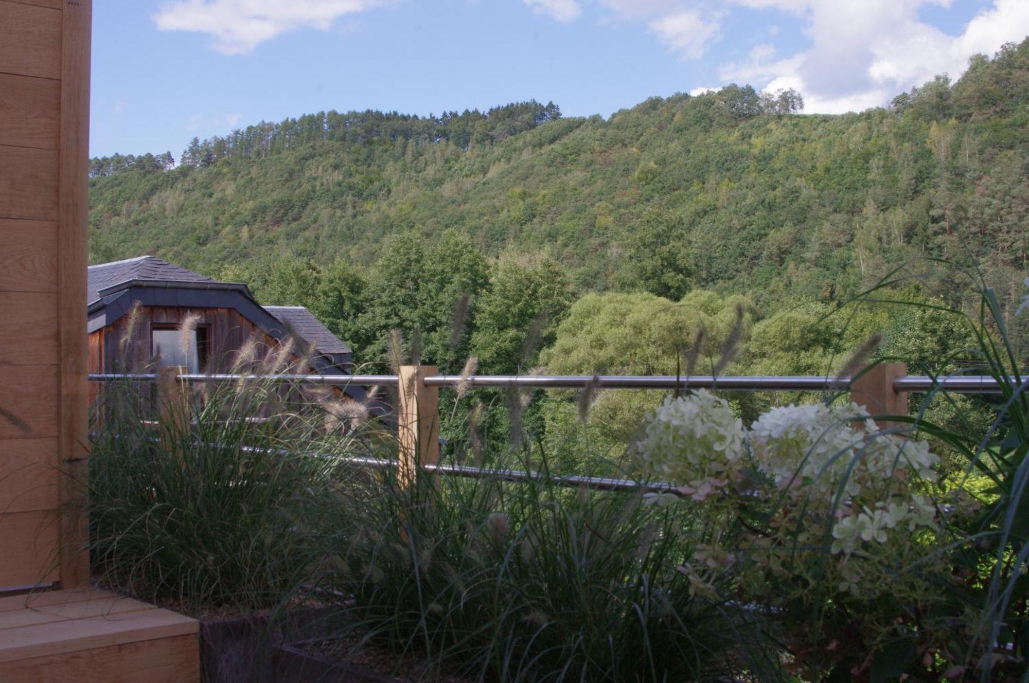 Hostellerie La Claire Fontaine, Logis Hotels & Spa ラ・ロシュ・アン・アルデンヌ エクステリア 写真