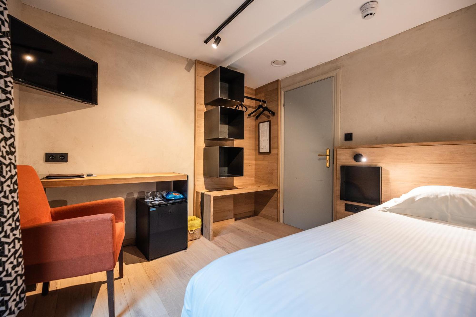 Hostellerie La Claire Fontaine, Logis Hotels & Spa ラ・ロシュ・アン・アルデンヌ エクステリア 写真