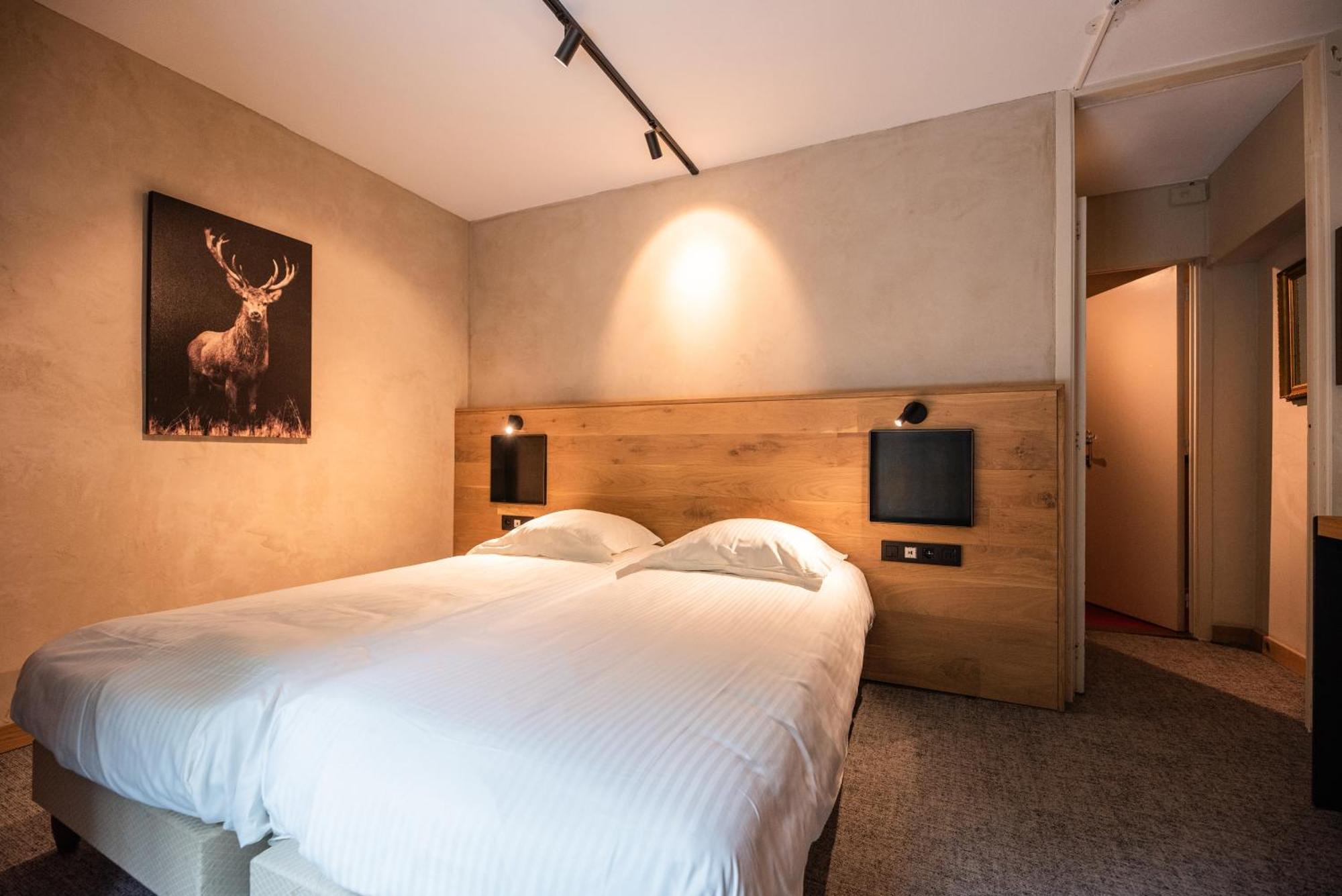 Hostellerie La Claire Fontaine, Logis Hotels & Spa ラ・ロシュ・アン・アルデンヌ エクステリア 写真